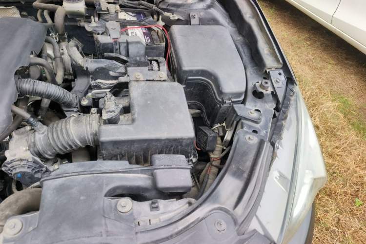 Used Mazda 3 Axela 2016 Sedan 1.5L Automatic Comfort Model Engine Bay Left