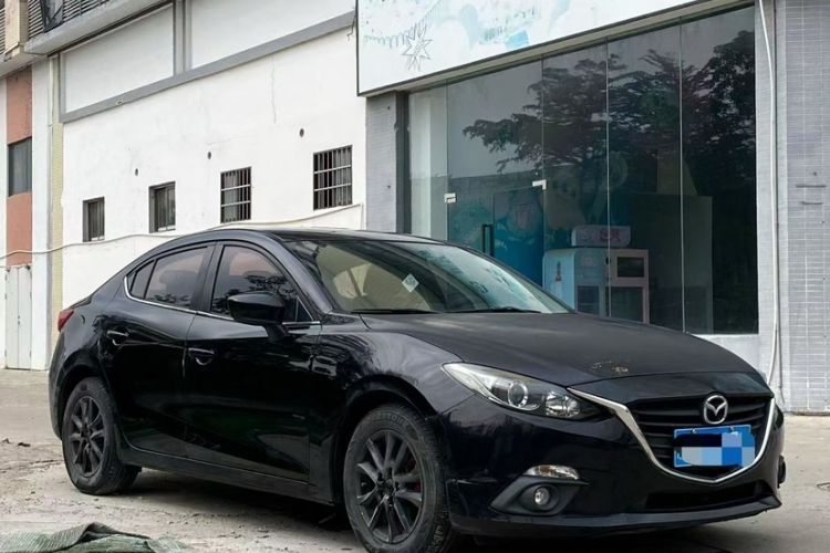 Used Mazda 3 Axela 2016 Sedan 1.5L Manual Luxury Model Exterior 3