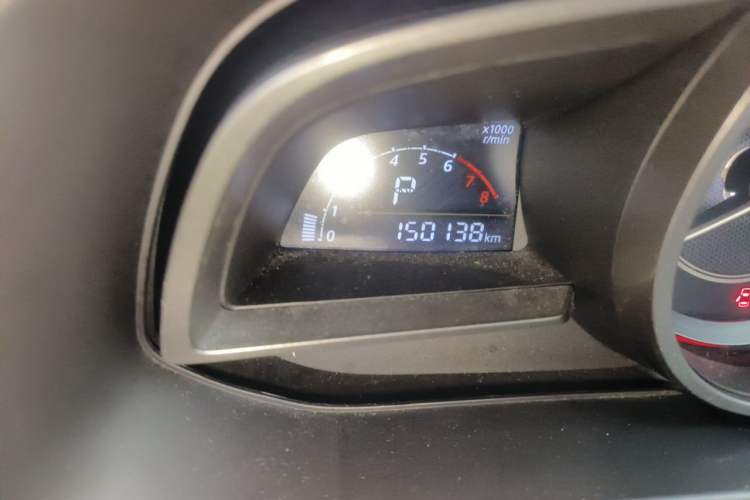 Used Mazda 3 Axela 2016 Sedan 1.5L Automatic Comfort Model Odometer Close Up