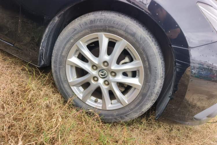 Used Mazda 3 Axela 2016 Sedan 1.5L Automatic Comfort Model Right Front Wheel Hub