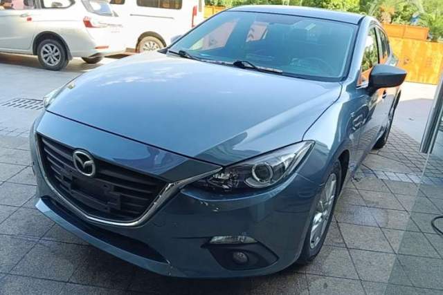 Used Mazda 3 Axela 2016 Sedan 1.5L Automatic Comfort Model