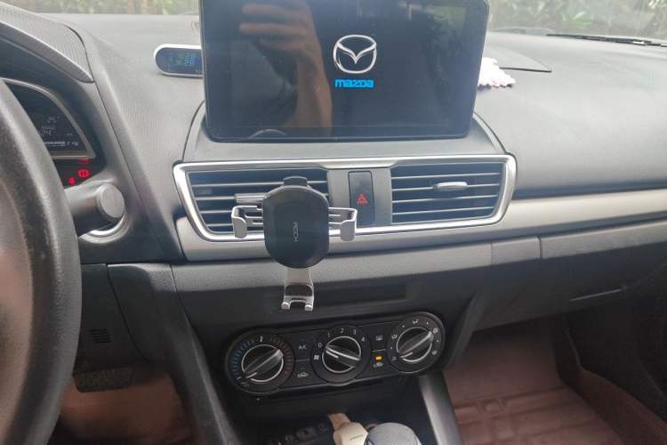 Used Mazda 3 Axela 2016 Sedan 1.5L Automatic Comfort Model Audio And AC Panel