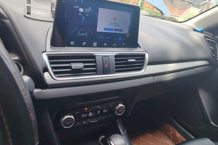 Used Mazda 3 Axela 2016 Sedan 1.5L Automatic Luxury Model Audio And AC Panel