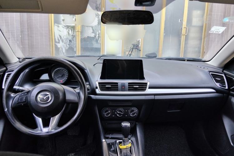 Used Mazda 3 Axela 2016 Sedan 1.5L Automatic Comfort Model Center Console