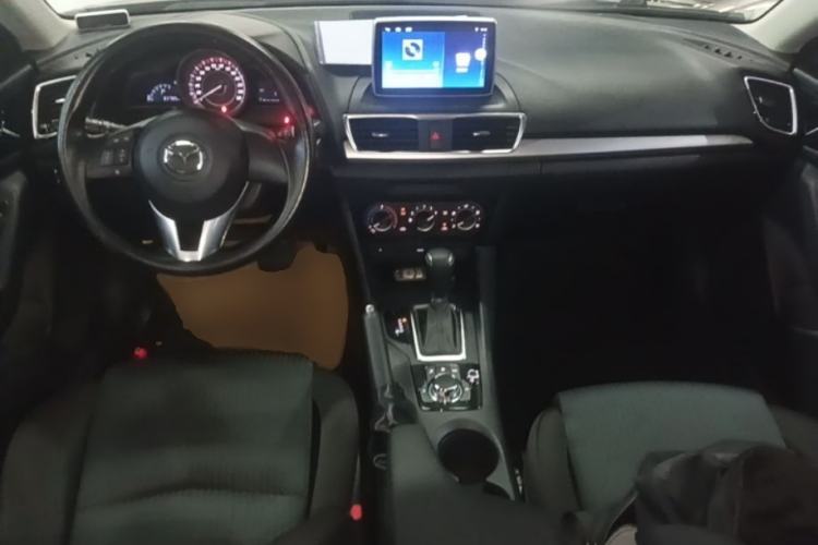 Used Mazda 3 Axela 2016 Sedan 1.5L Automatic Comfort Model Center Console