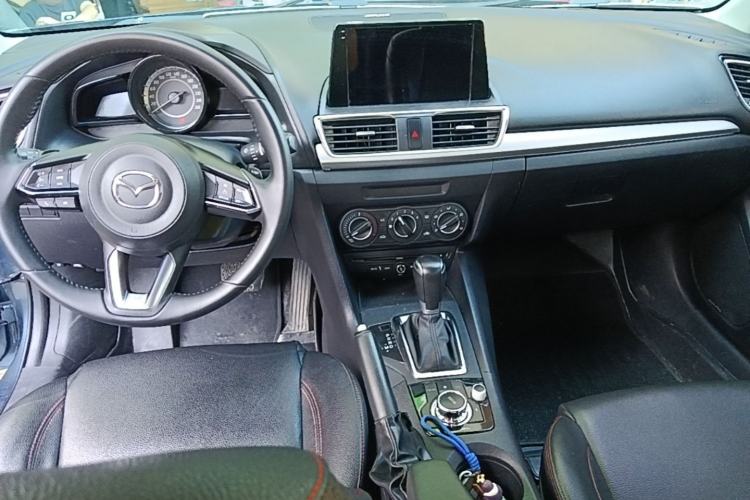 Used Mazda 3 Axela 2016 Sedan 1.5L Automatic Comfort Model Center Console