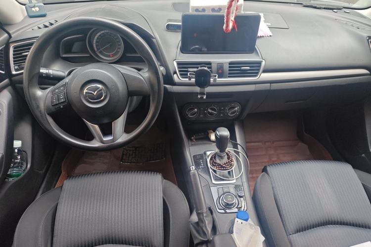 Used Mazda 3 Axela 2016 Sedan 1.5L Automatic Comfort Model Center Console