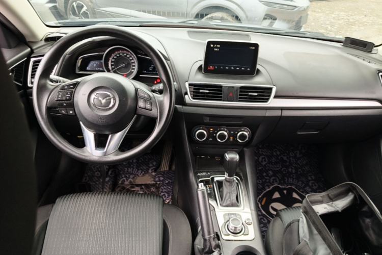Used Mazda 3 Axela 2016 Sedan 1.5L Automatic Comfort Model Center Console
