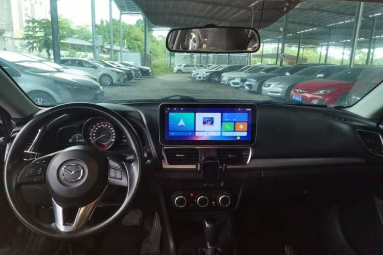 Used Mazda 3 Axela 2016 Sedan 1.5L Automatic Comfort Model Center Console