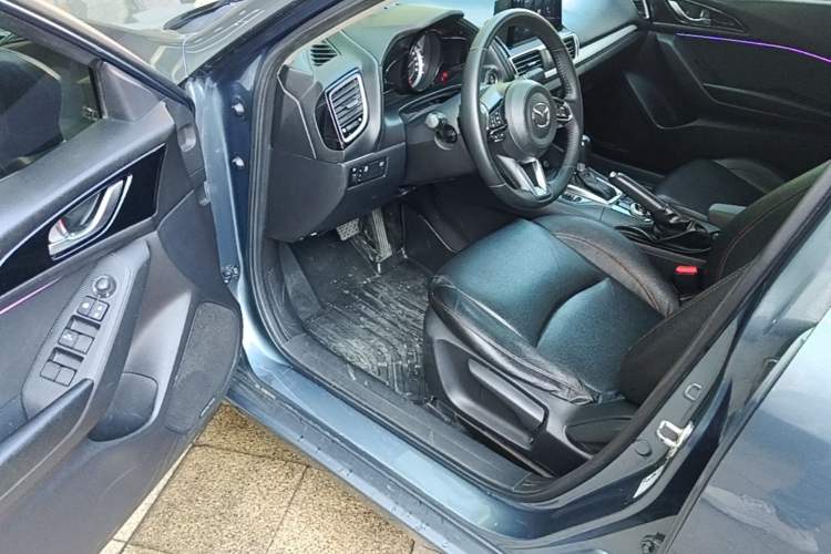 Used Mazda 3 Axela 2016 Sedan 1.5L Automatic Comfort Model Driver Seat