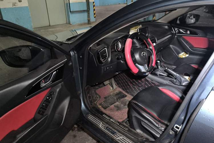 Used Mazda 3 Axela 2016 Sedan 1.5L Automatic Luxury Model Driver Seat