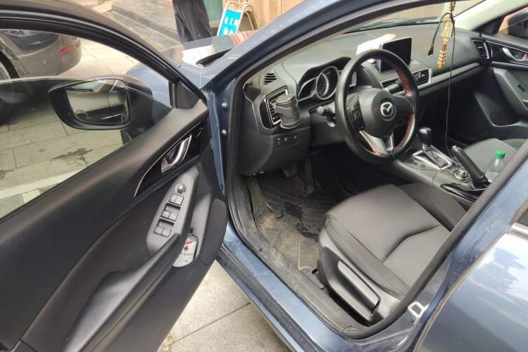 Used Mazda 3 Axela 2016 Sedan 1.5L Automatic Luxury Model Driver Seat