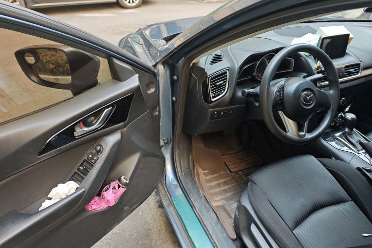 Used Mazda 3 Axela 2016 Sedan 1.5L Automatic Luxury Model Driver Seat