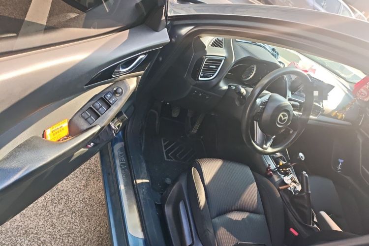 Used Mazda 3 Axela 2016 Sedan 1.5L Manual Luxury Model Driver Seat