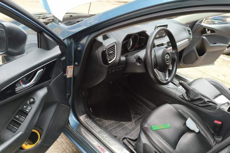 Used Mazda 3 Axela 2016 Sedan 1.5L Automatic Luxury Model Driver Seat