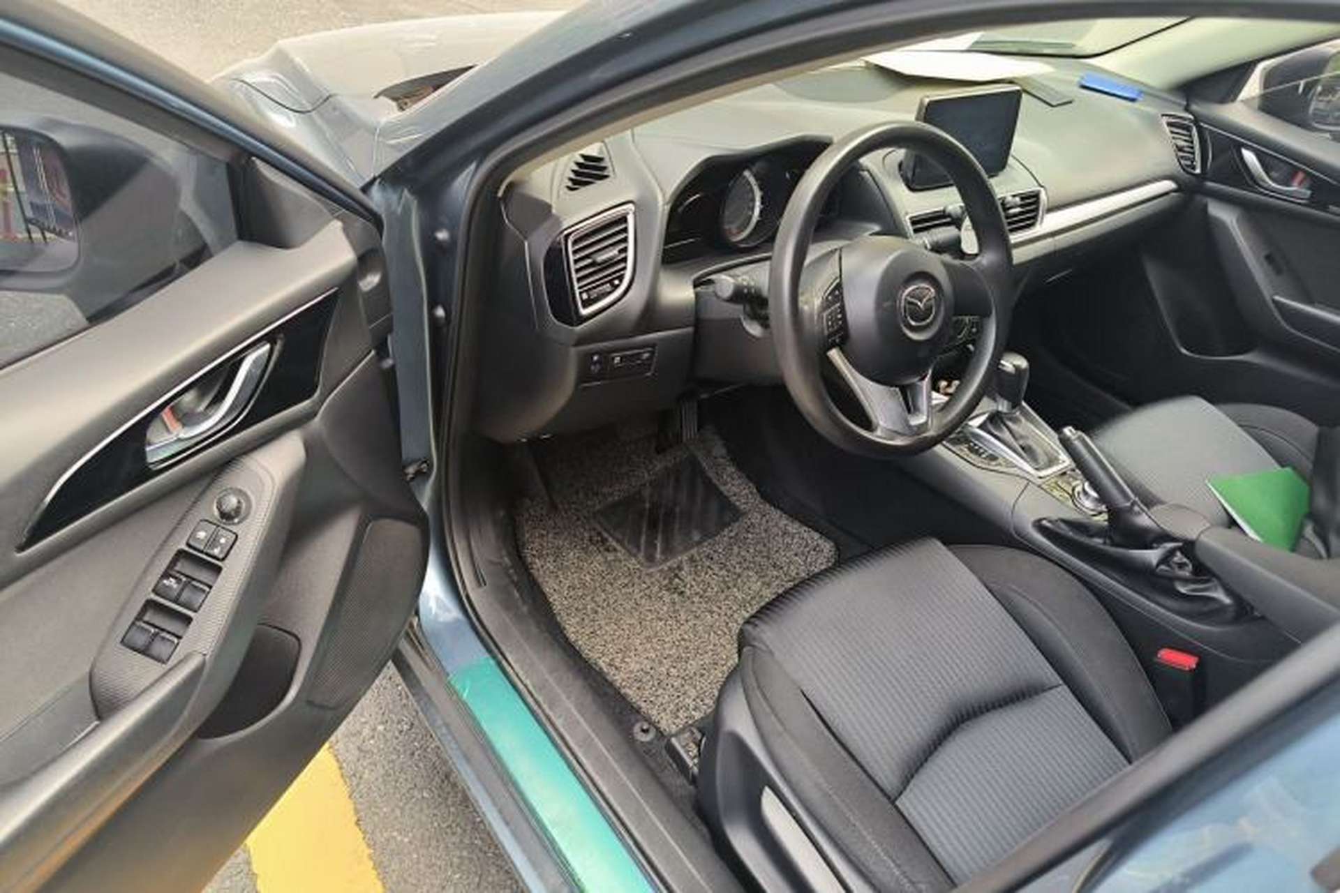 Used Mazda 3 Axela 2016 Sedan 1.5L Automatic Comfort Model Driver Seat