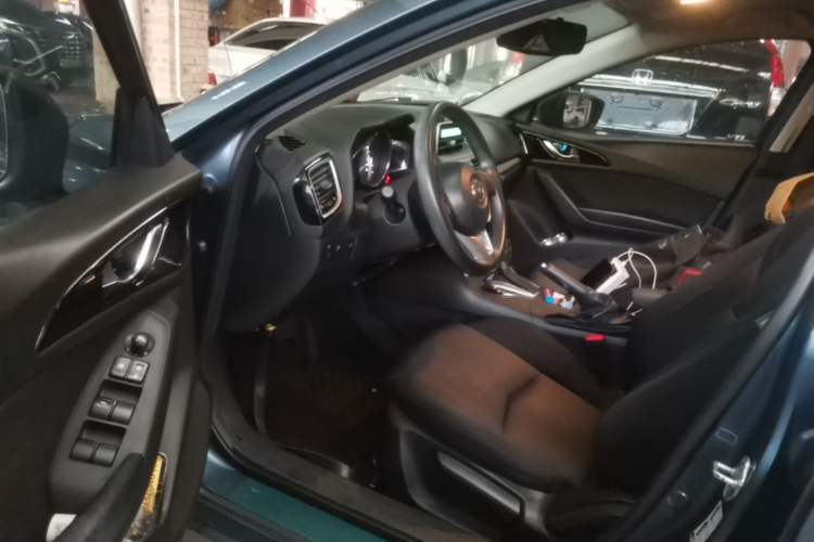 Used Mazda 3 Axela 2016 Hatchback 1.5L Automatic Comfort Model Driver Seat