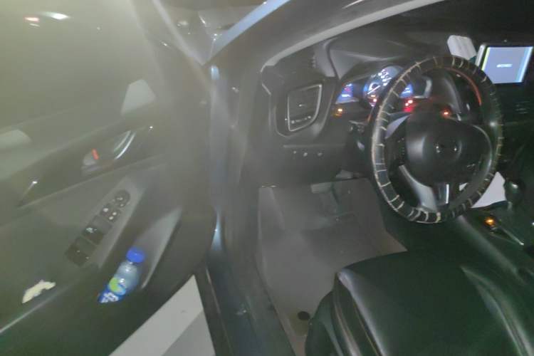 Used Mazda 3 Axela 2016 Sedan 1.5L Automatic Comfort Model Driver Seat