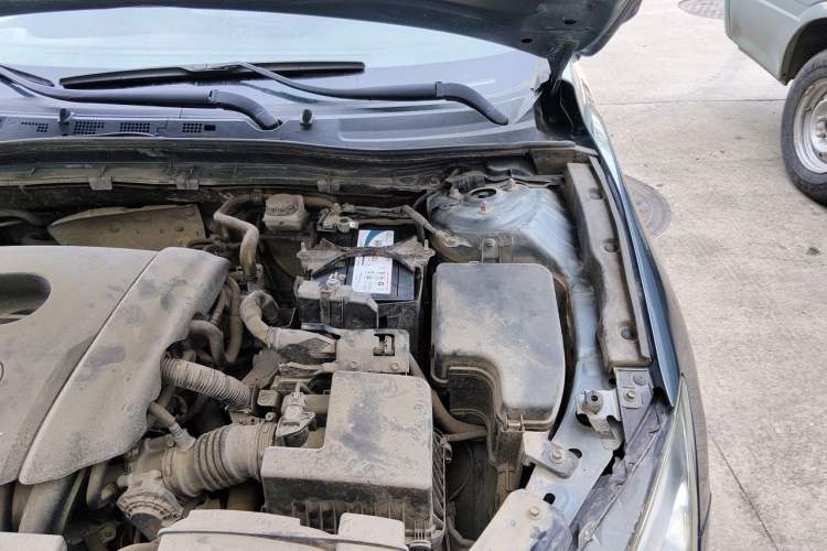 Used Mazda 3 Axela 2016 Sedan 1.5L Automatic Comfort Model Engine Bay Left