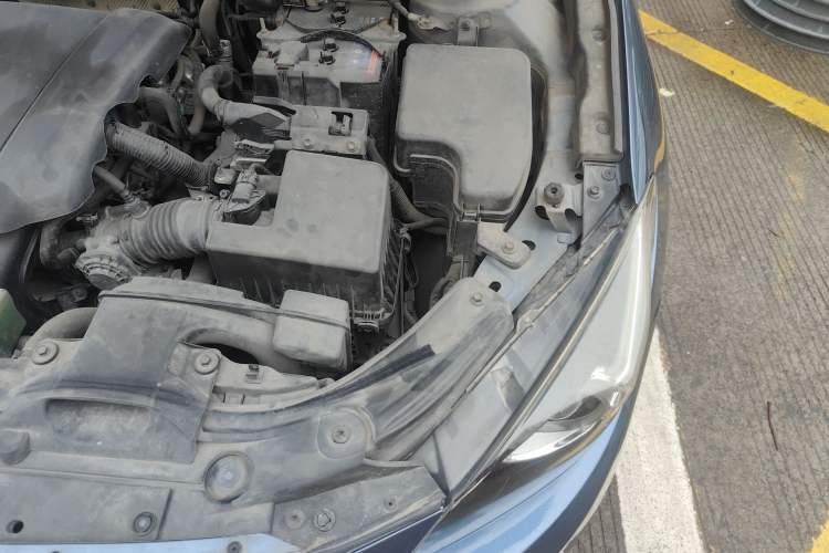 Used Mazda 3 Axela 2016 Sedan 1.5L Automatic Luxury Model Engine Bay Left