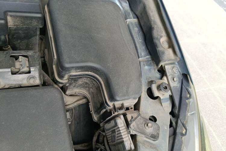 Used Mazda 3 Axela 2016 Sedan 1.5L Automatic Comfort Model Engine Bay Left