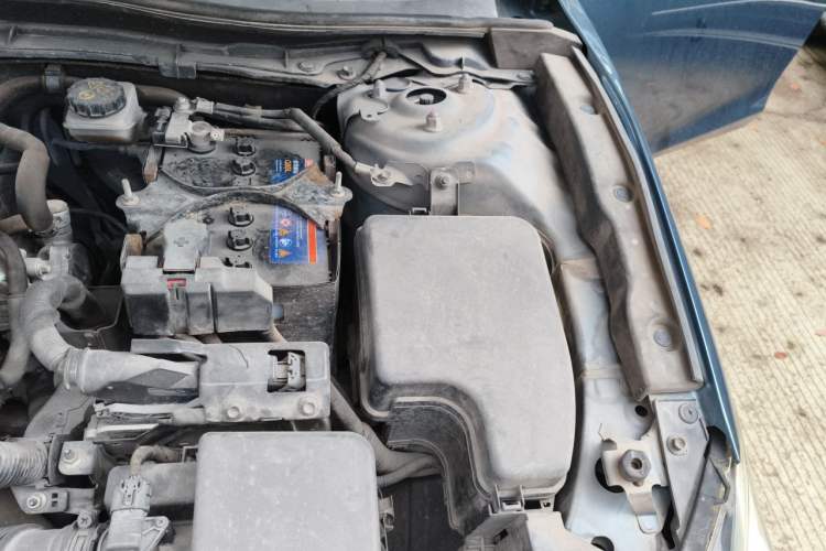 Used Mazda 3 Axela 2016 Sedan 1.5L Automatic Luxury Model Engine Bay Left