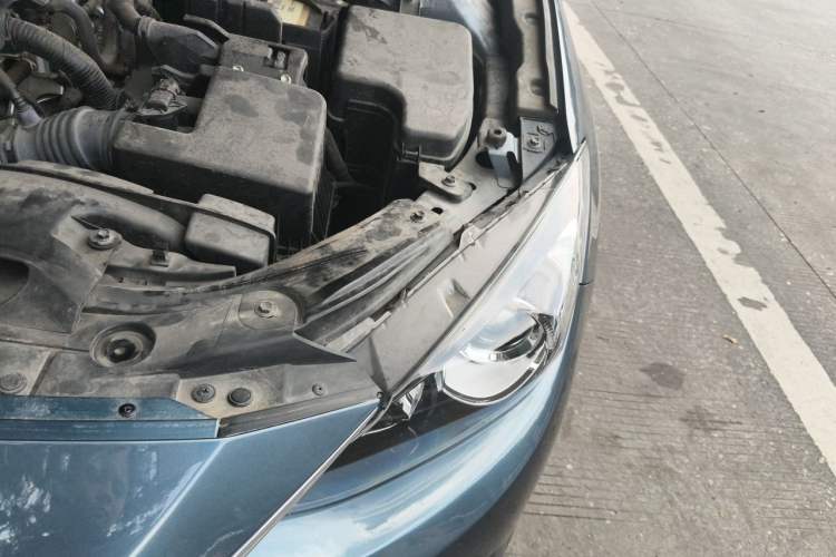 Used Mazda 3 Axela 2016 Sedan 1.5L Automatic Luxury Model Engine Bay Left