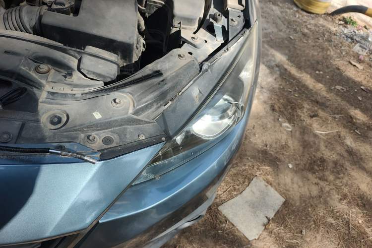 Used Mazda 3 Axela 2016 Hatchback 1.5L Automatic Comfort Model Engine Bay Left