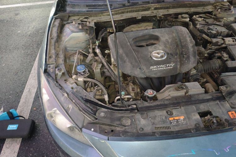 Used Mazda 3 Axela 2016 Sedan 1.5L Automatic Comfort Model Engine Bay Right