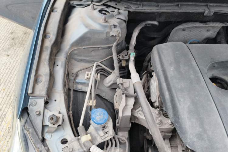 Used Mazda 3 Axela 2016 Sedan 1.5L Automatic Luxury Model Engine Bay Right