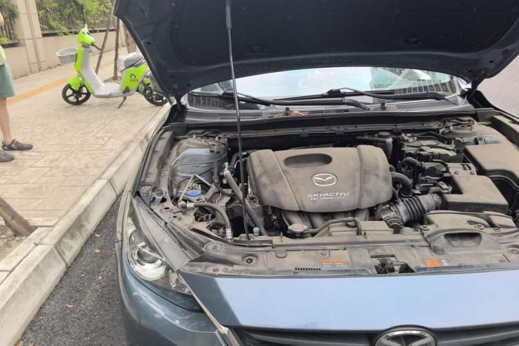 Used Mazda 3 Axela 2016 Sedan 1.5L Automatic Comfort Model Engine Bay Right