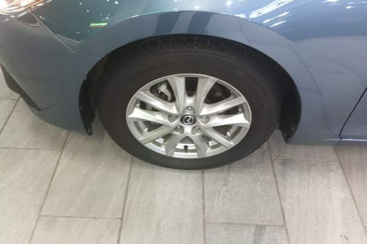 Used Mazda 3 Axela 2016 Sedan 1.5L Automatic Comfort Model Exterior 4