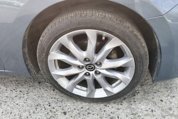 Used Mazda 3 Axela 2016 Sedan 2.0L Automatic Flagship Model Exterior 6