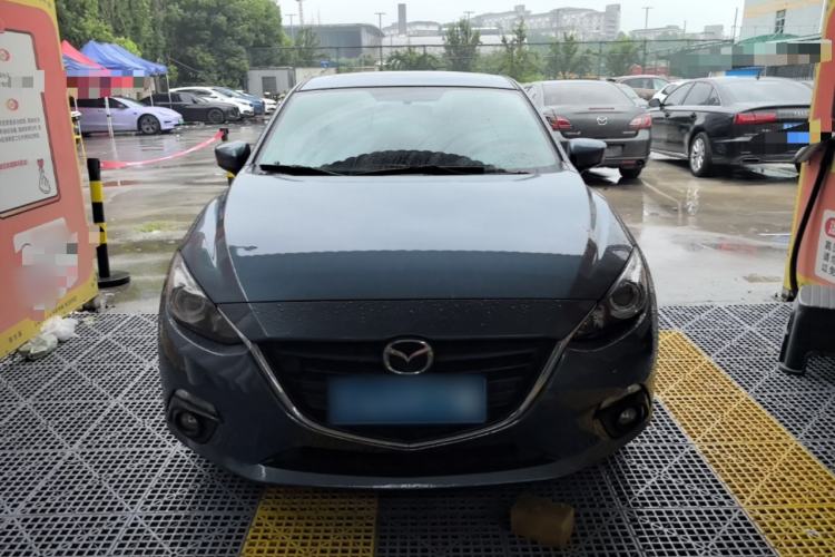 Used Mazda 3 Axela 2016 Sedan 1.5L Automatic Luxury Model Front