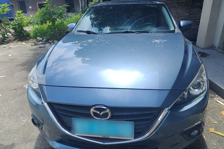 Used Mazda 3 Axela 2016 Sedan 1.5L Automatic Luxury Model Front