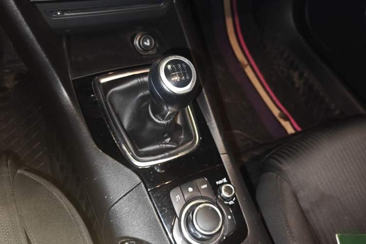 Used Mazda 3 Axela 2016 Sedan 1.5L Manual Luxury Model Gear Lever