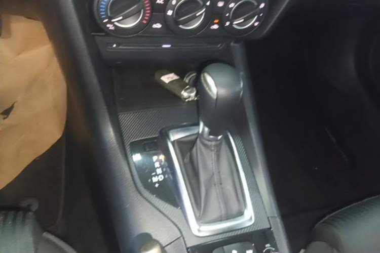 Used Mazda 3 Axela 2016 Sedan 1.5L Automatic Comfort Model Gear Lever