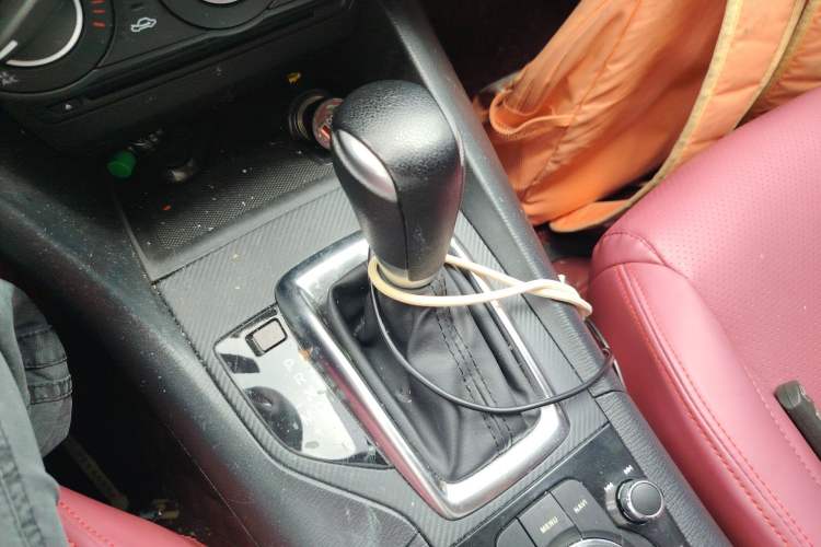 Used Mazda 3 Axela 2016 Sedan 1.5L Automatic Comfort Model Gear Lever