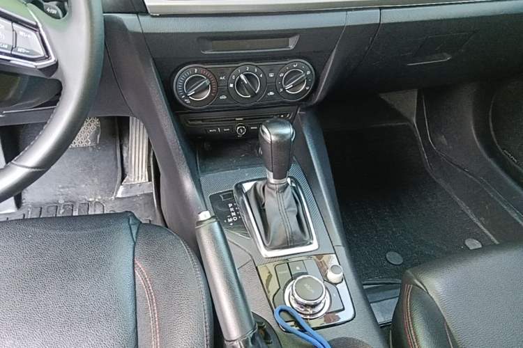 Used Mazda 3 Axela 2016 Sedan 1.5L Automatic Comfort Model Gear Lever