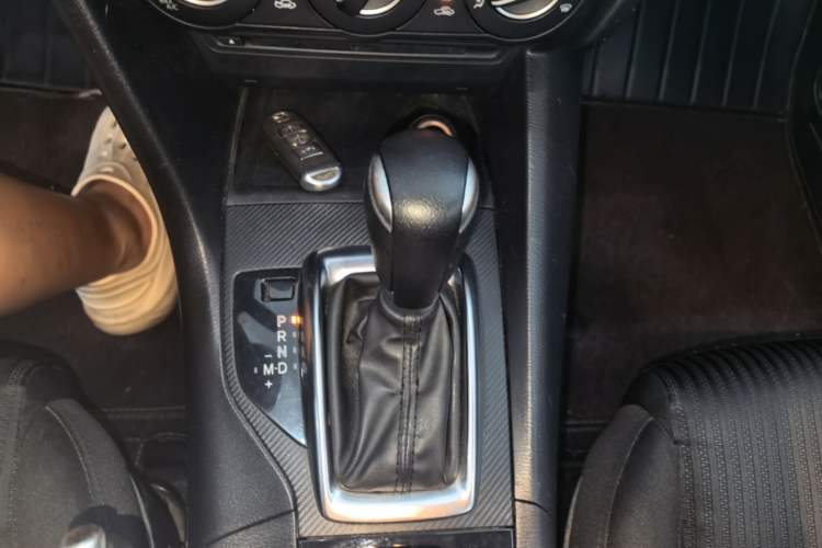 Used Mazda 3 Axela 2016 Sedan 1.5L Automatic Comfort Model Gear Lever
