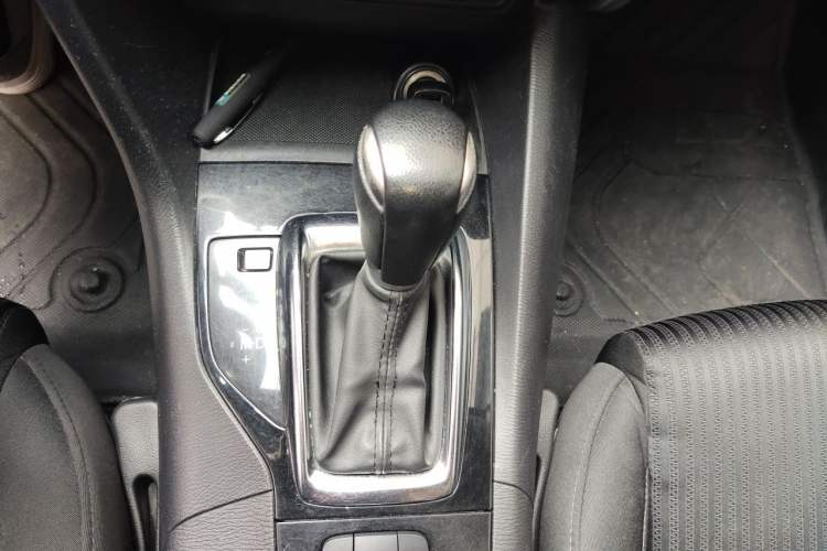 Used Mazda 3 Axela 2016 Sedan 1.5L Automatic Luxury Model Gear Lever