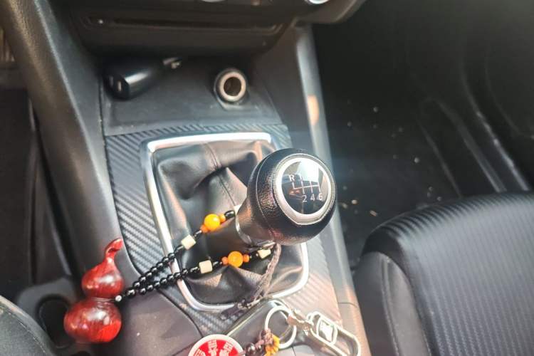 Used Mazda 3 Axela 2016 Sedan 1.5L Manual Luxury Model Gear Lever