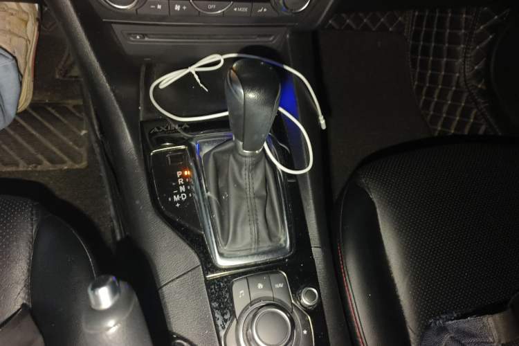 Used Mazda 3 Axela 2016 Hatchback 1.5L Automatic Luxury Model Gear Lever