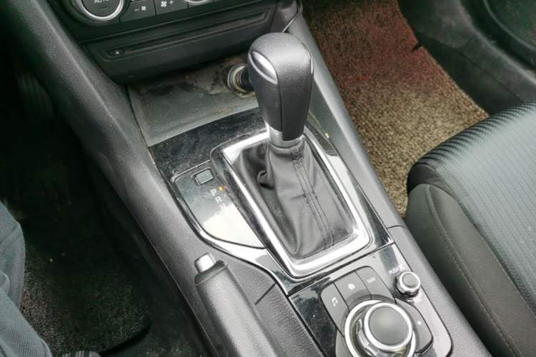 Used Mazda 3 Axela 2016 Sedan 1.5L Automatic Luxury Model Gear Lever