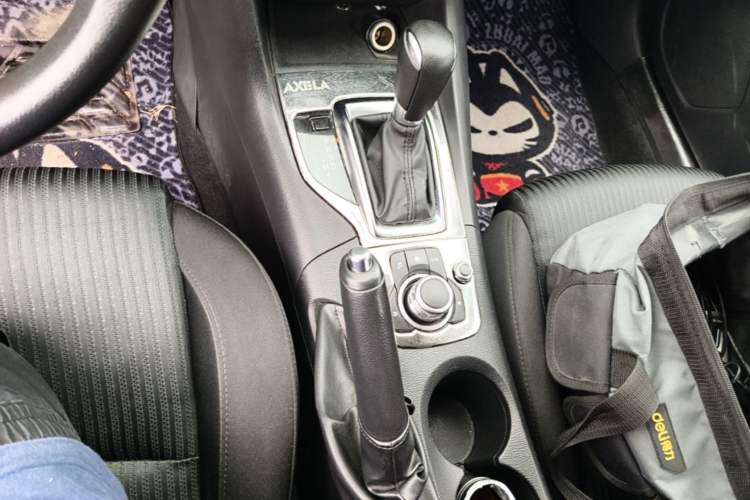 Used Mazda 3 Axela 2016 Sedan 1.5L Automatic Comfort Model Gear Lever