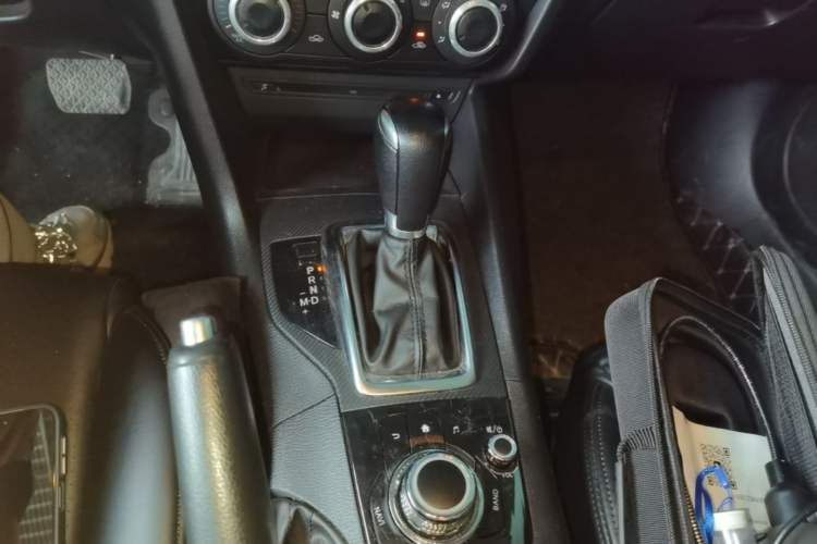 Used Mazda 3 Axela 2016 Sedan 1.5L Automatic Comfort Model Gear Lever