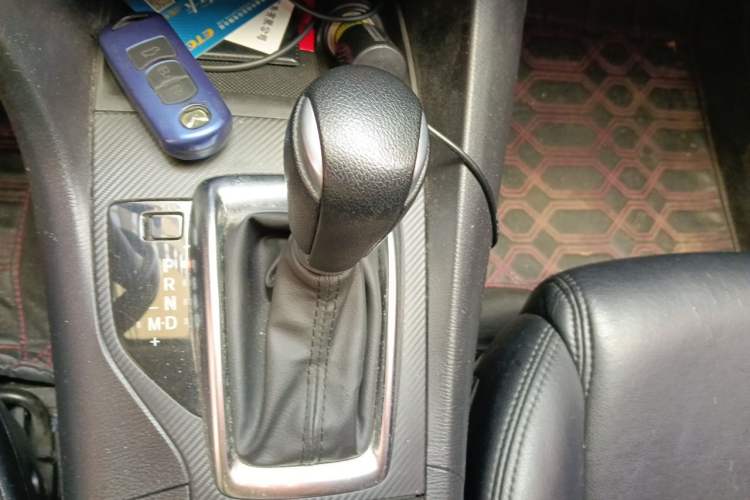 Used Mazda 3 Axela 2016 Sedan 1.5L Automatic Comfort Model Gear Lever