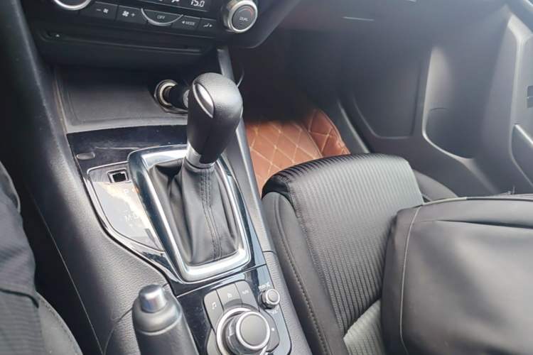 Used Mazda 3 Axela 2016 Sedan 1.5L Automatic Luxury Model Gear Lever