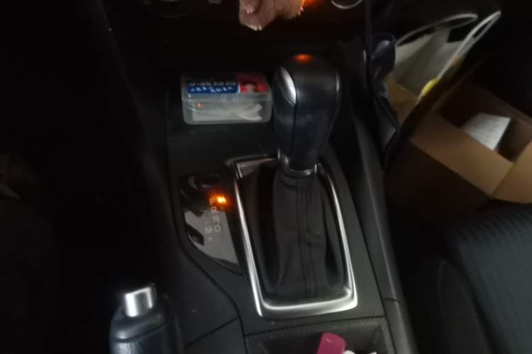 Used Mazda 3 Axela 2016 Hatchback 1.5L Automatic Comfort Model Gear Lever