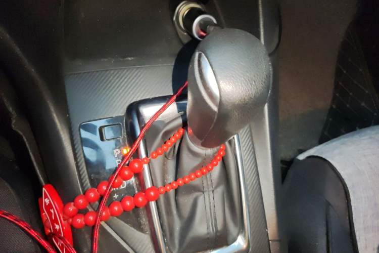 Used Mazda 3 Axela 2016 Sedan 1.5L Automatic Comfort Model Gear Lever